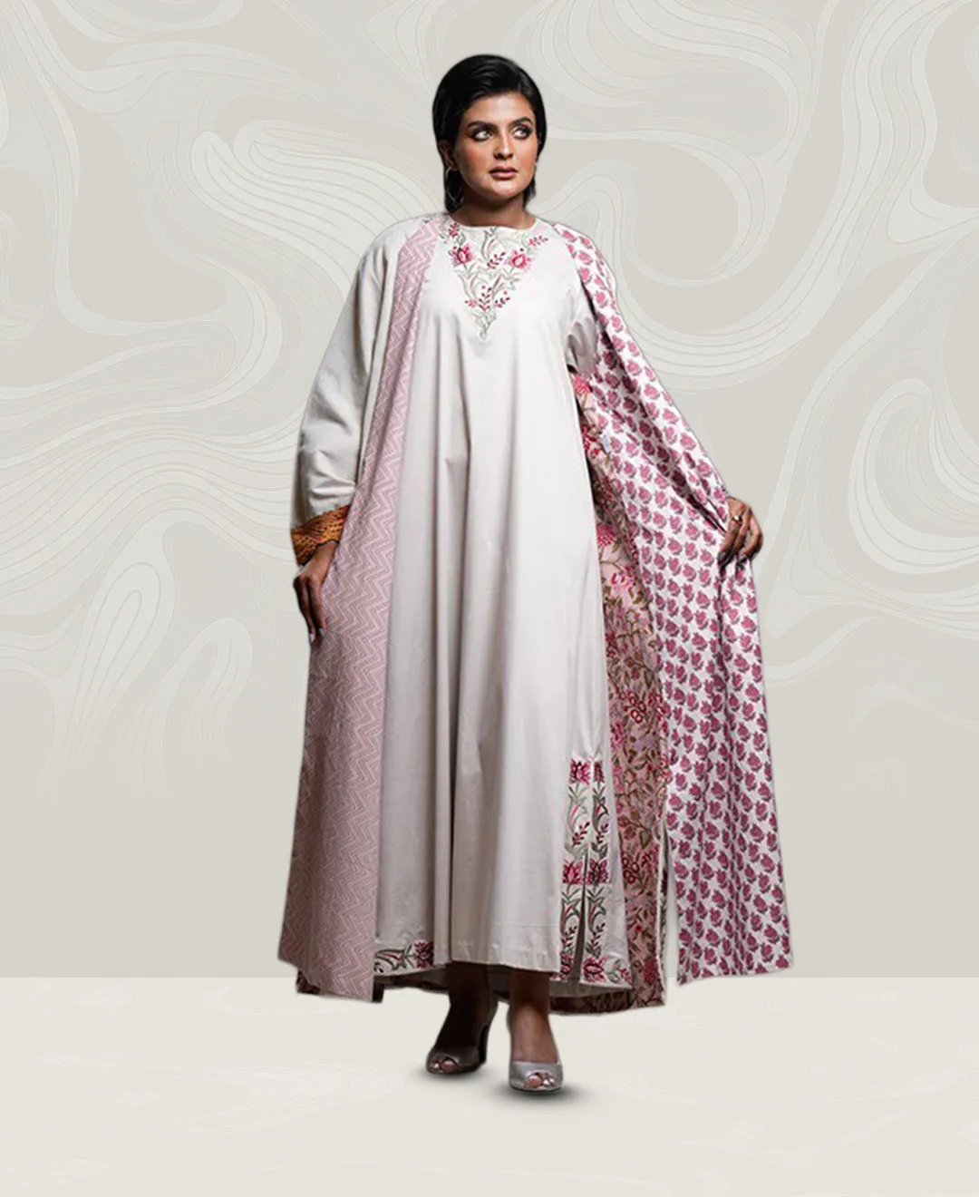 Bisht with Embroidered Light Pink Dress
